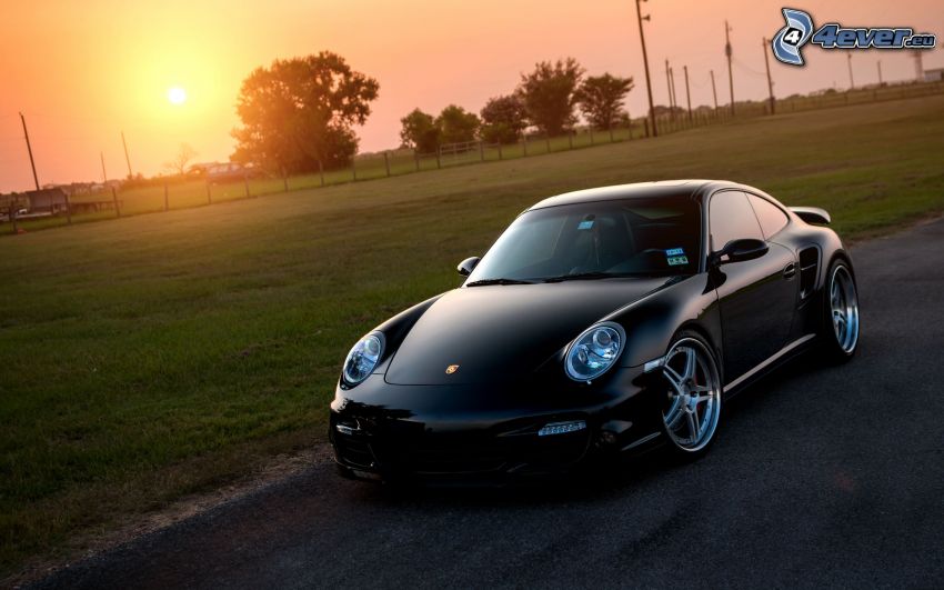 Porsche 911 Turbo, napnyugta
