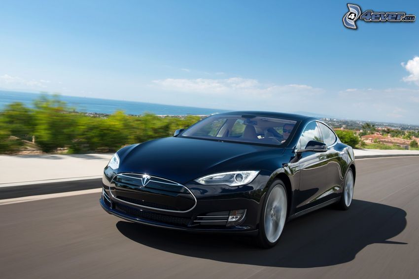 Tesla Model S, elektromos autó, sebesség, kilátás a tengerre
