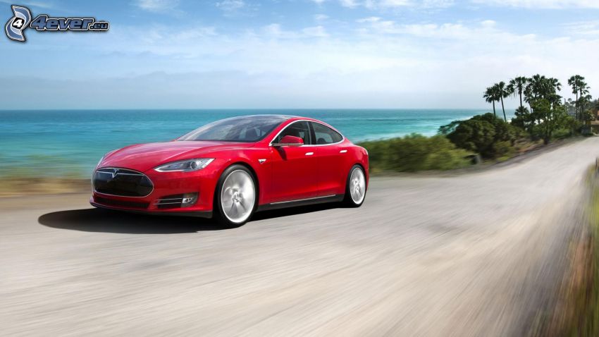 Tesla Model S, elektromos autó, sebesség, tengerpart