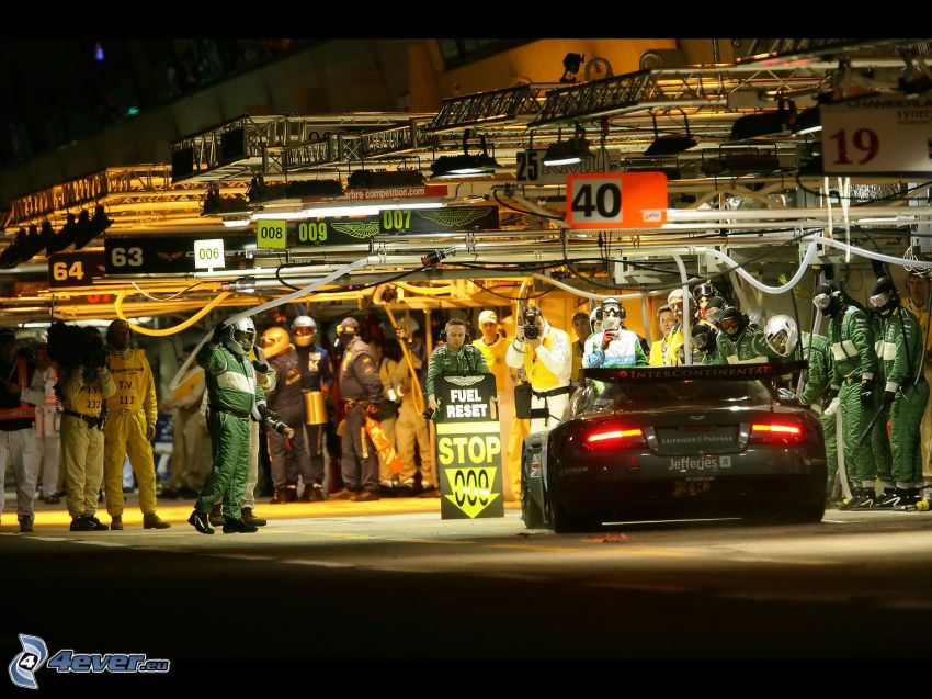 Aston Martin DB9, versenyzők