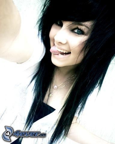 emo girl, kiöltött nyelv, mosoly, fekete haj