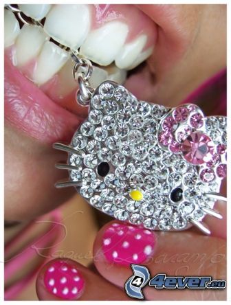 Hello Kitty, medál, ajkak, köröm, fehér fogak
