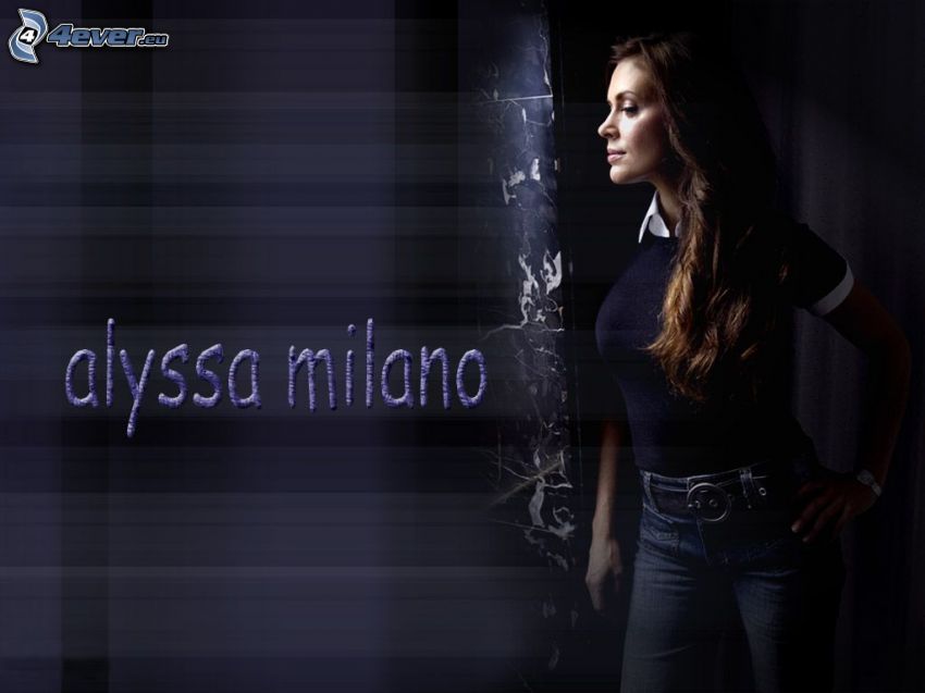 Alyssa Milano, színésznő, Phoebe, boszorkányok, Charmed, barnahajú nő, farmernadrág, póló