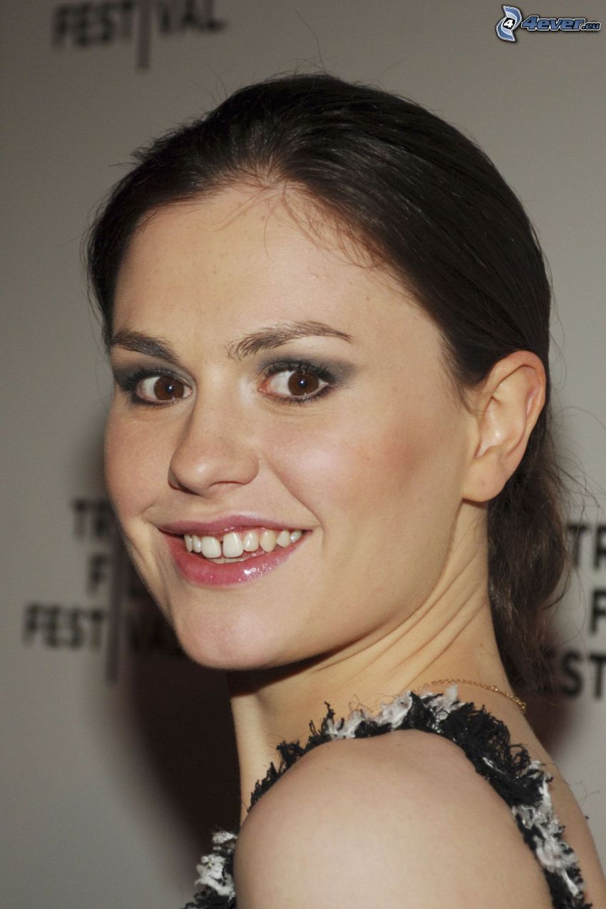 Anna Paquin, mosoly