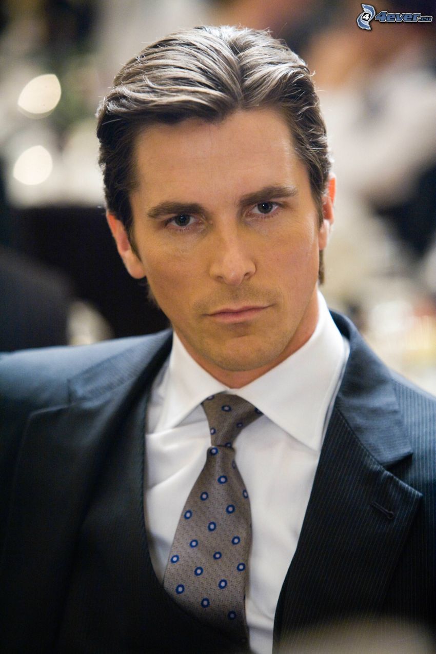 Christian Bale, férfi öltönyben