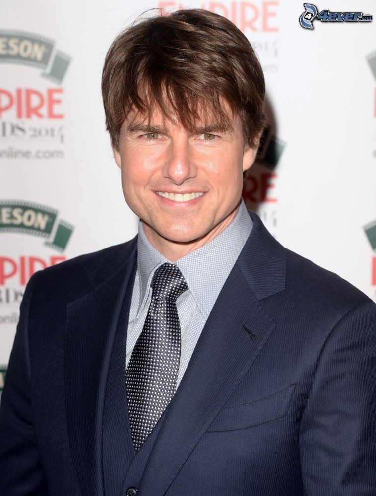Tom Cruise, mosoly, férfi öltönyben