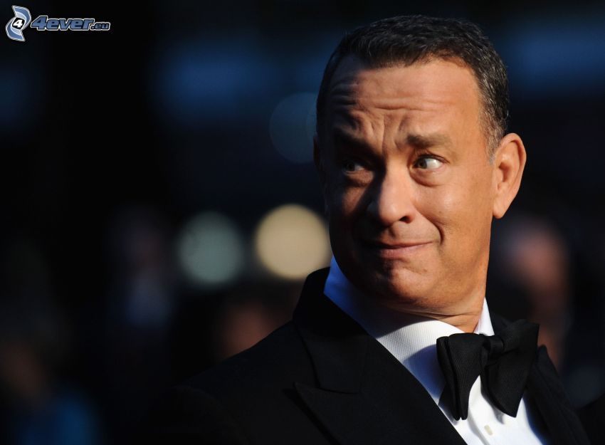 Tom Hanks, férfi öltönyben, tekintet