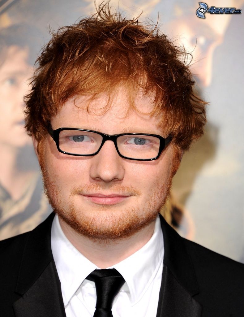Ed Sheeran, férfi szemüvegben