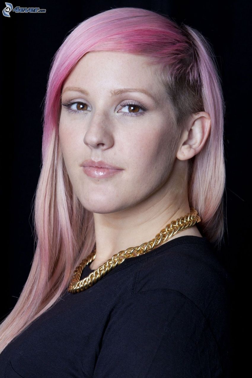 Ellie Goulding, rózsaszín haj