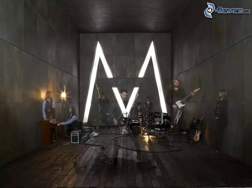 Maroon 5, M, zenekar