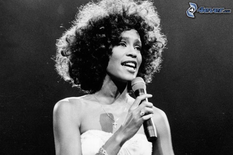 Whitney Houston, fekete-fehér kép, éneklés, fiatalon