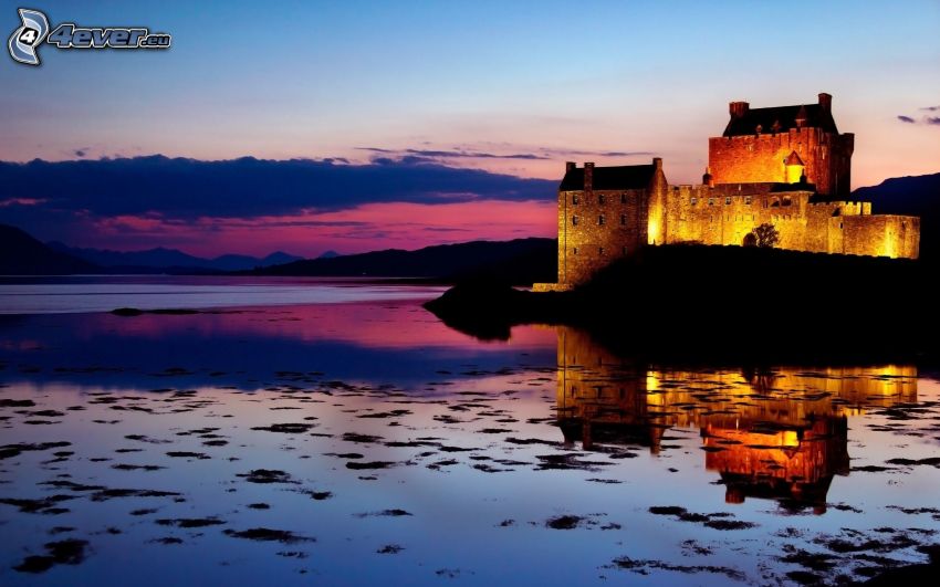 Eilean Donan, Skócia, kastély, este, kivilágítás, tó, lila égbolt