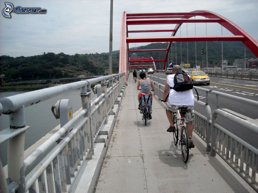 Guandu Bridge, kerékpárosok