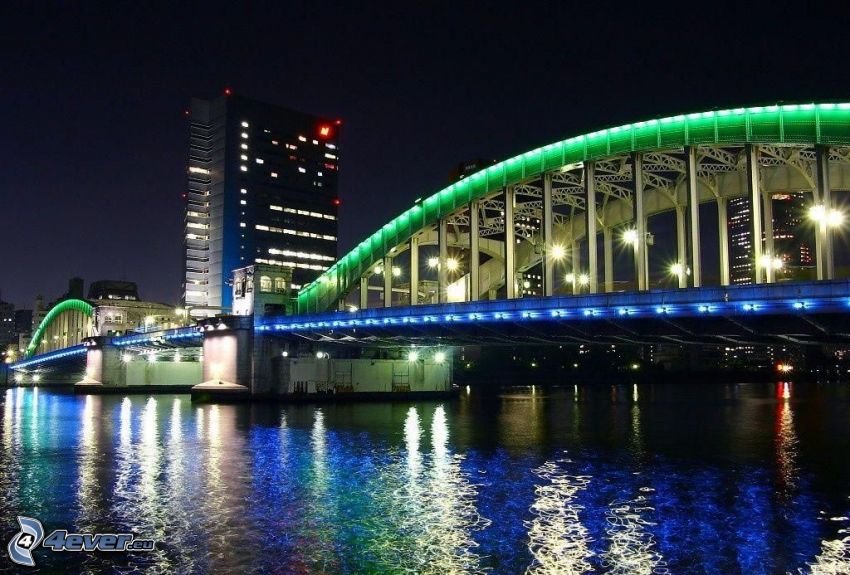 kivilágított híd, éjszaka, kék megvilágítás, folyó