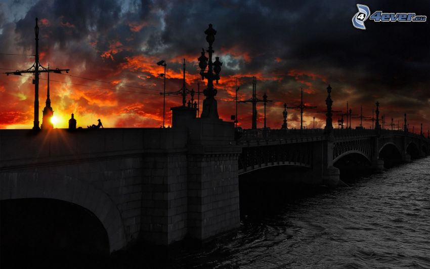 történelmi híd, Szentpétervár, Oroszország, napnyugta, felhők, folyó