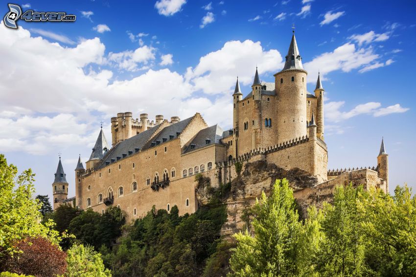 Alcázar of Segovia, felhők