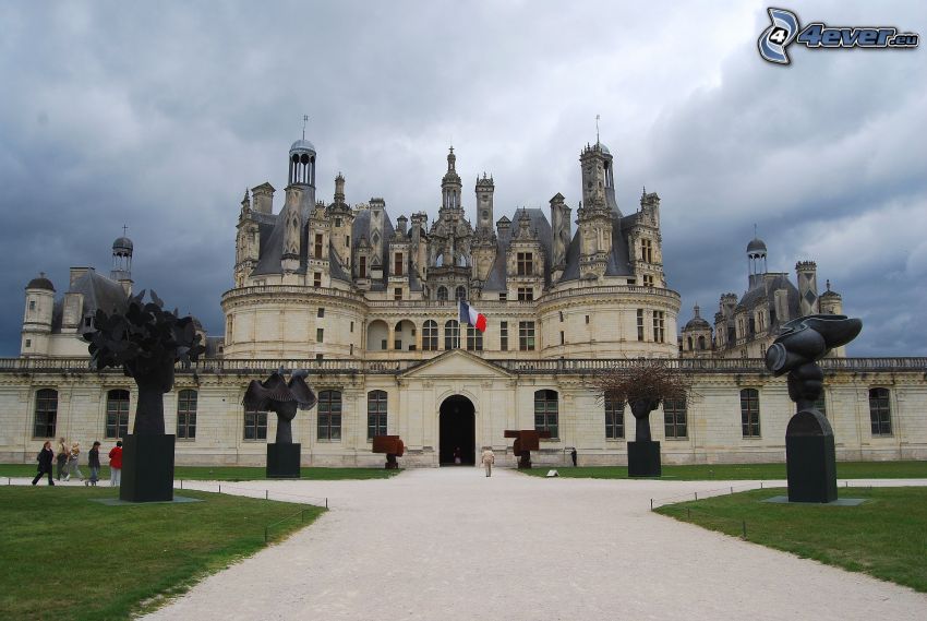 Chambord kastély, szobrok