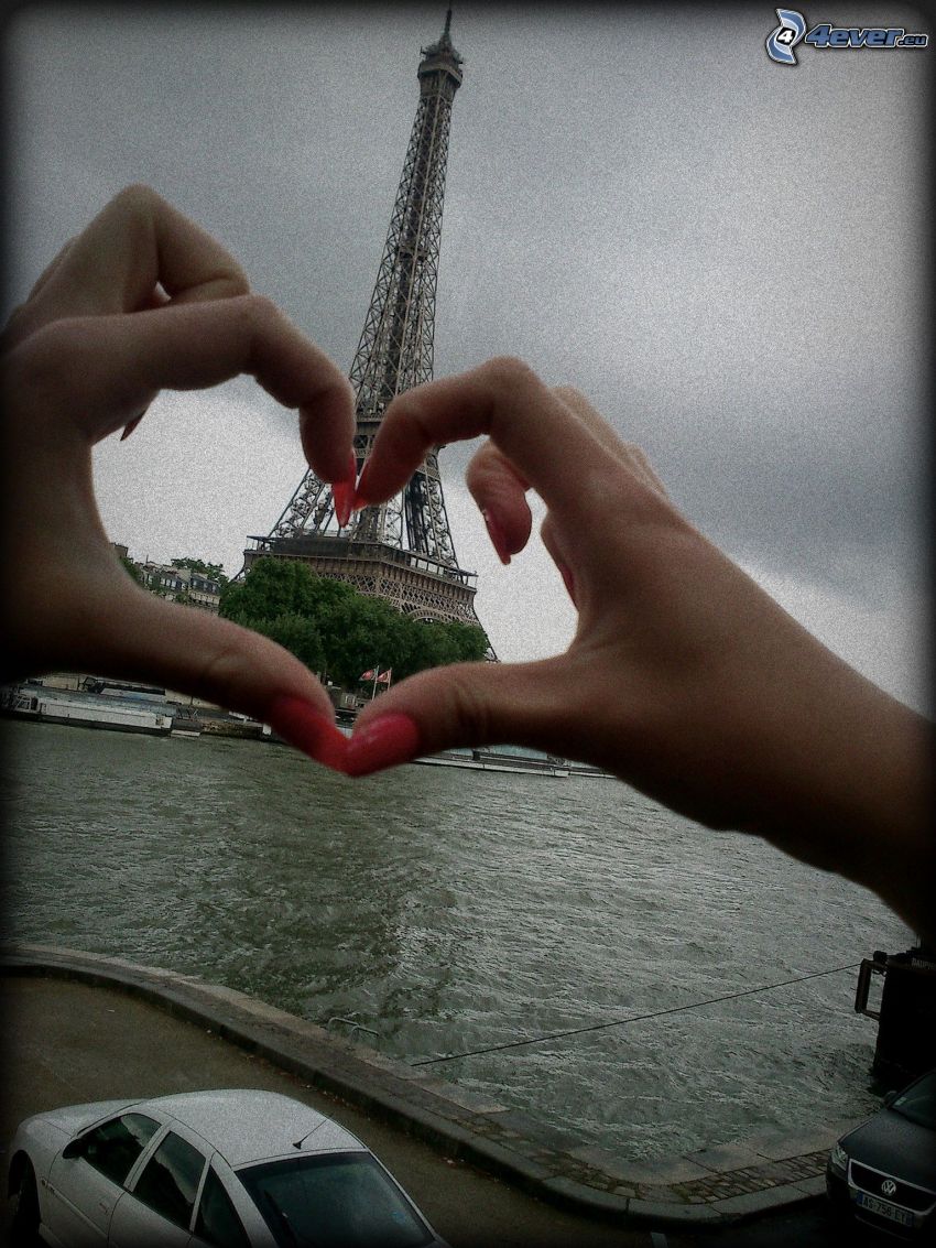 Eiffel-torony, Szajna, Párizs, Franciaország, kézzel formázott szív