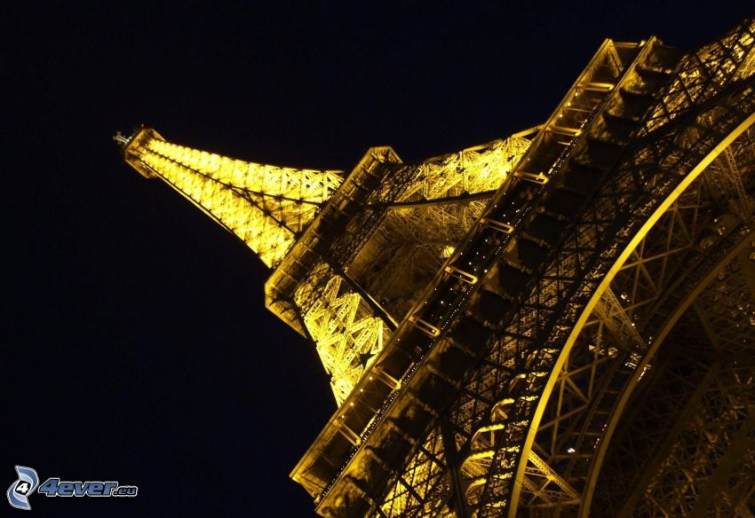 kivilágított Eiffel-torony, Párizs, Franciaország
