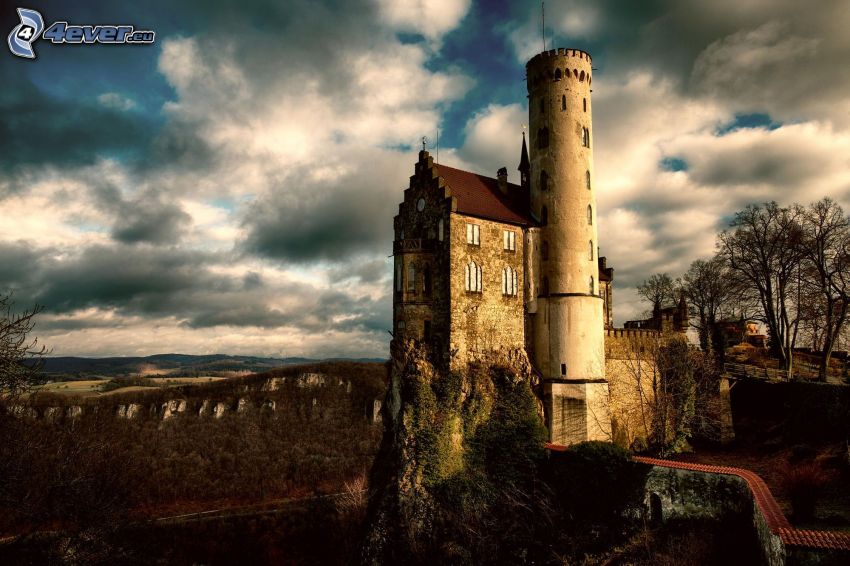 Lichtenstein Castle, felhők, HDR