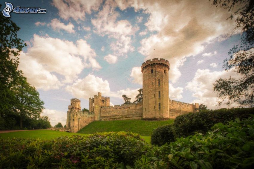 Warwick Castle, felhők, zöld