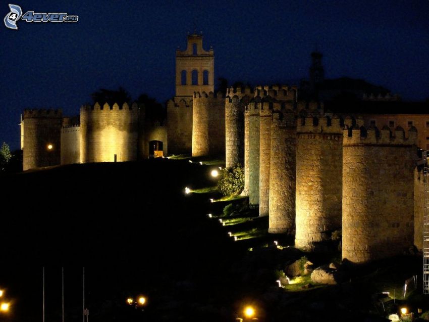 Ávila, Spanyolország, éjszaka, falak
