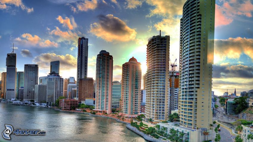 Brisbane, felhőkarcolók, naplemente a városban, HDR