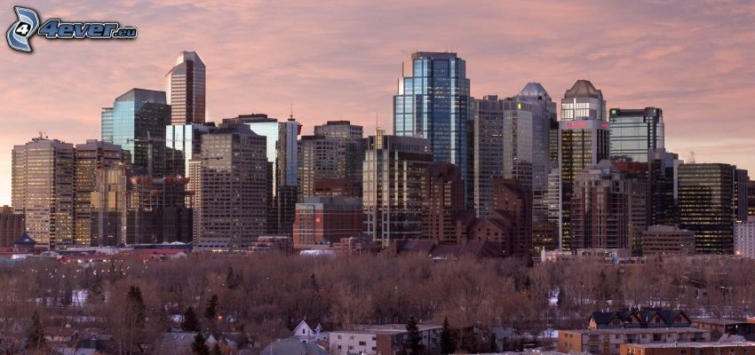 Calgary, felhőkarcolók, esti város