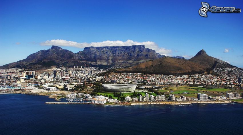 Fokváros, tengerparti város, Cape Town Stadium