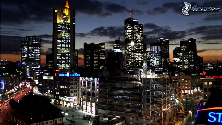 Frankfurt, éjszakai város, fények, utcák, kivilágítás, felhőkarcolók