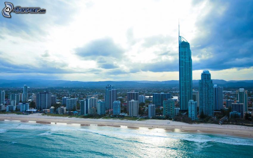 Gold Coast, felhőkarcolók, tenger