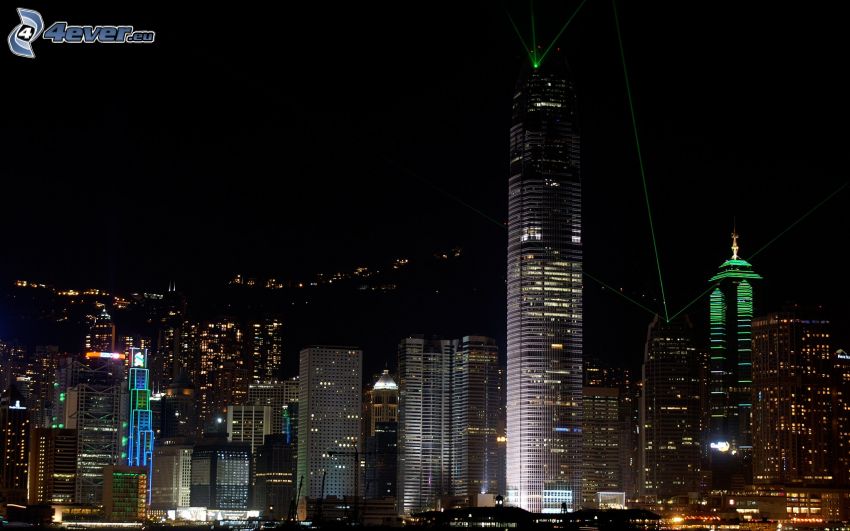 Hong Kong, éjszakai város, felhőkarcolók, Two International Finance Centre