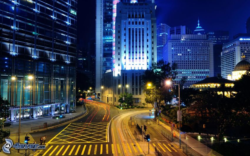 Hong Kong, éjszakai város, felhőkarcolók