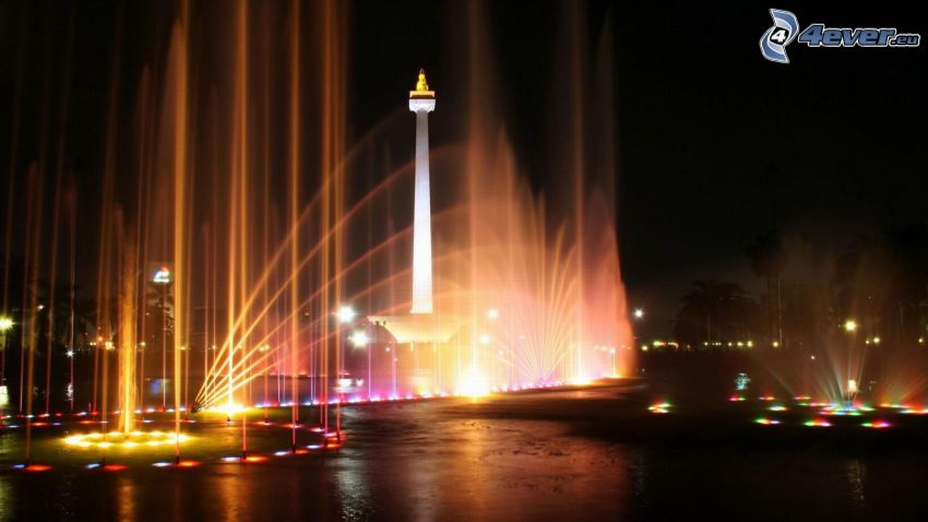 Jakarta, éjszakai város, szökőkút