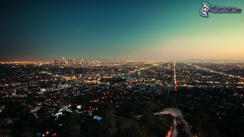 Los Angeles, éjszakai város, kilátás a városra