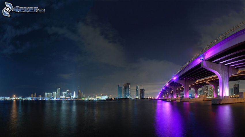 Miami, kivilágított híd