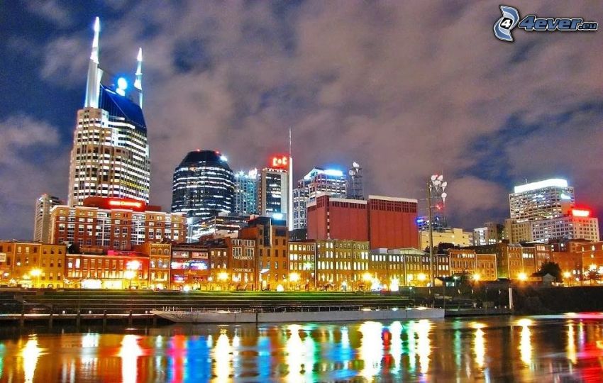 Nashville, éjszakai város, visszatükröződés