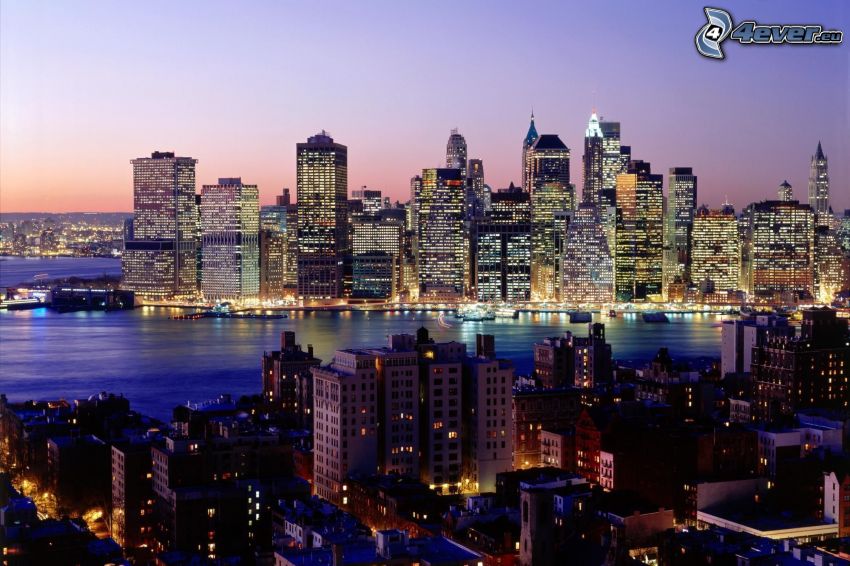 New York, felhőkarcolók, esti város