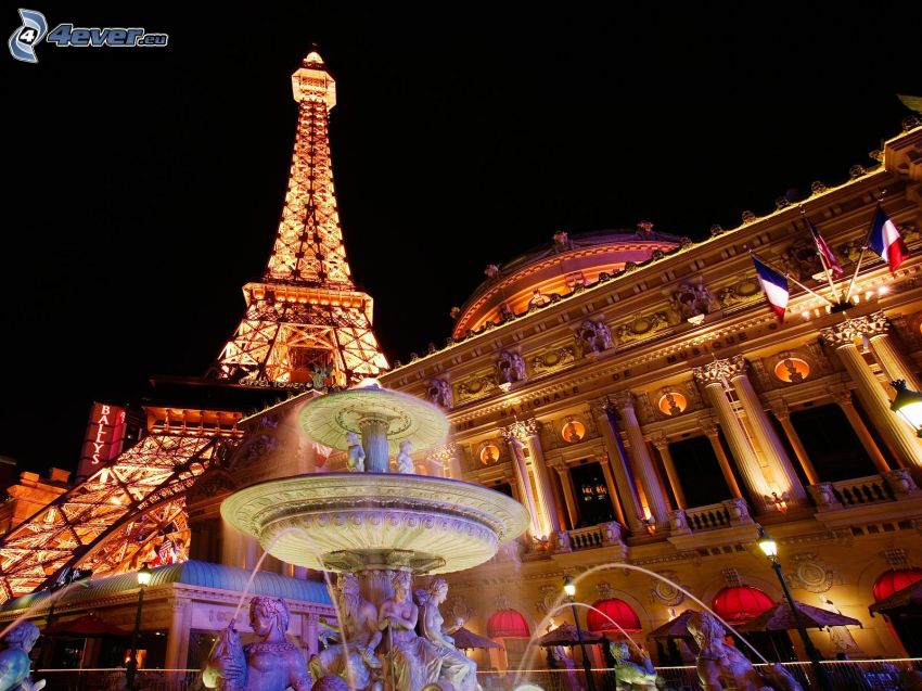 Párizs, Franciaország, kivilágított Eiffel-torony, szökőkút, éjszaka
