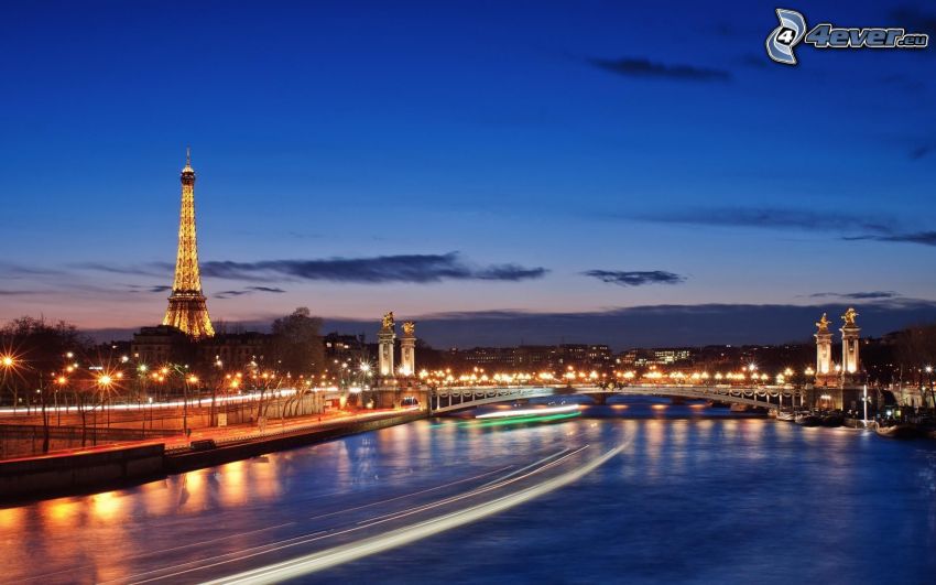 Párizs, Szajna, Eiffel-torony, este