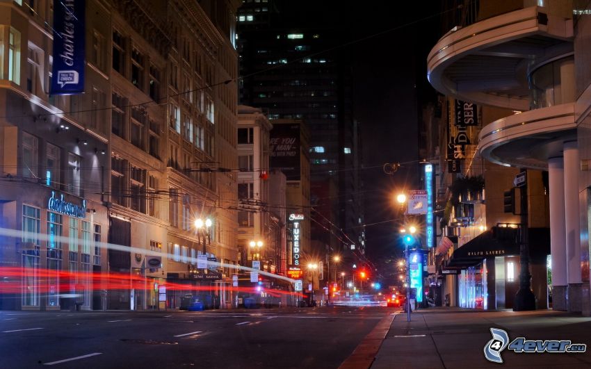 San Francisco, kivilágított utca