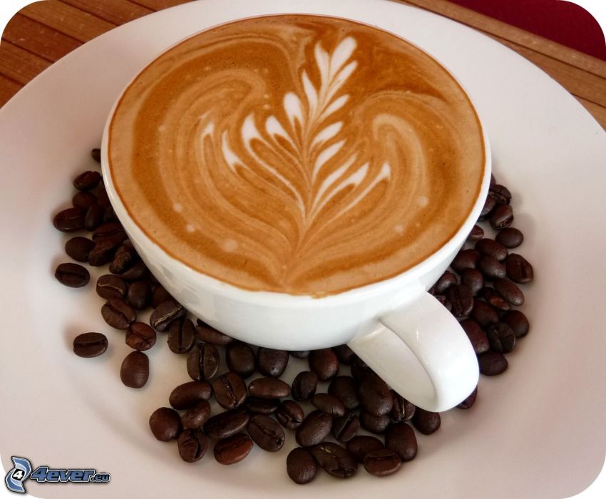 csésze kávé, kávészemek, latte art