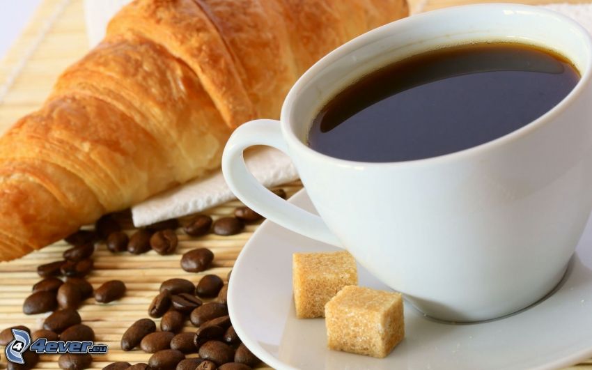 reggeli, csésze kávé, croissant, kávészemek, kockacukor