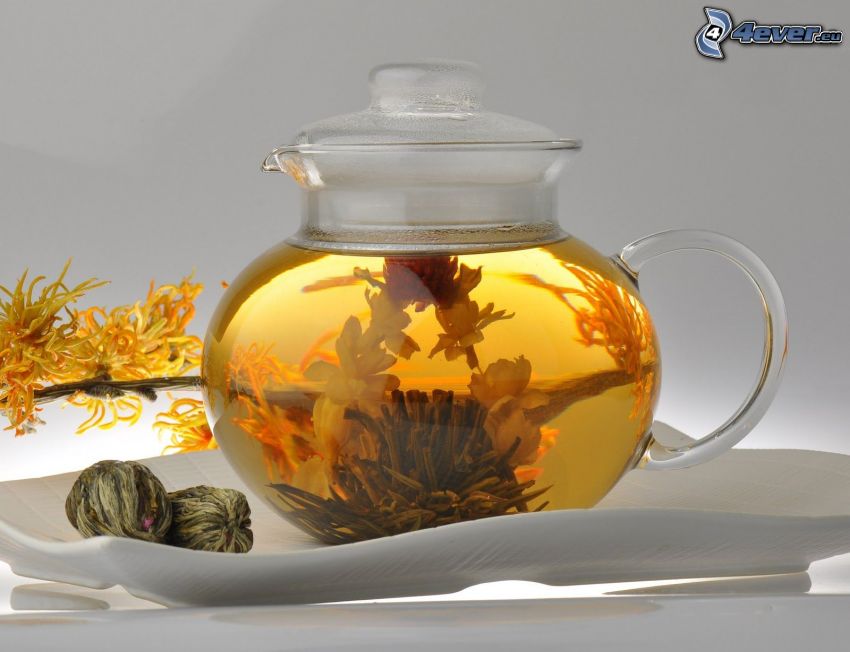 virágzó tea, teáskanna