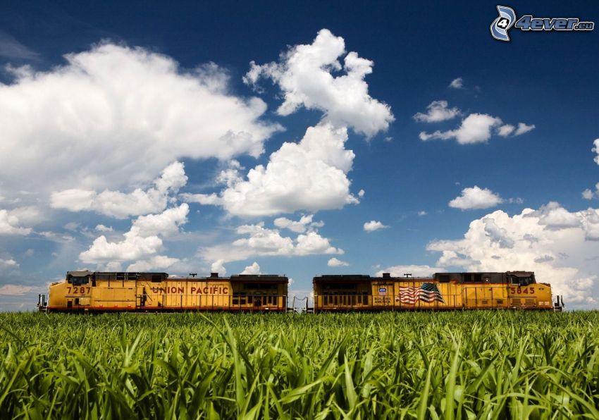 Union Pacific, mozdonyok, tehervonat, kukoricamező, felhők