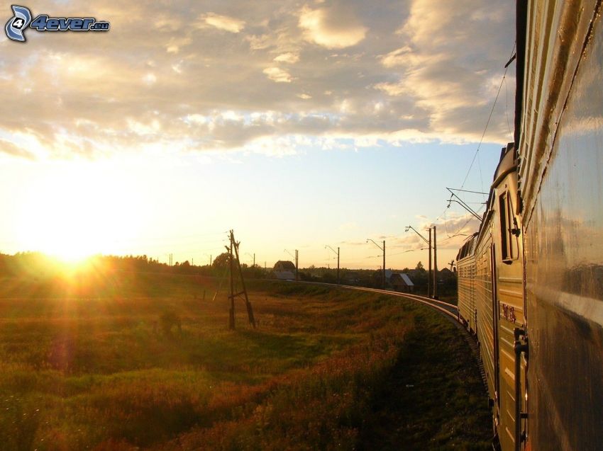 vonat, sínek, napnyugta