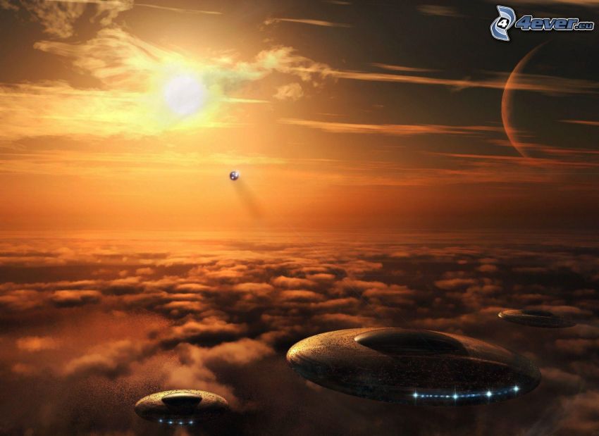 UFO, felhők felett, nap