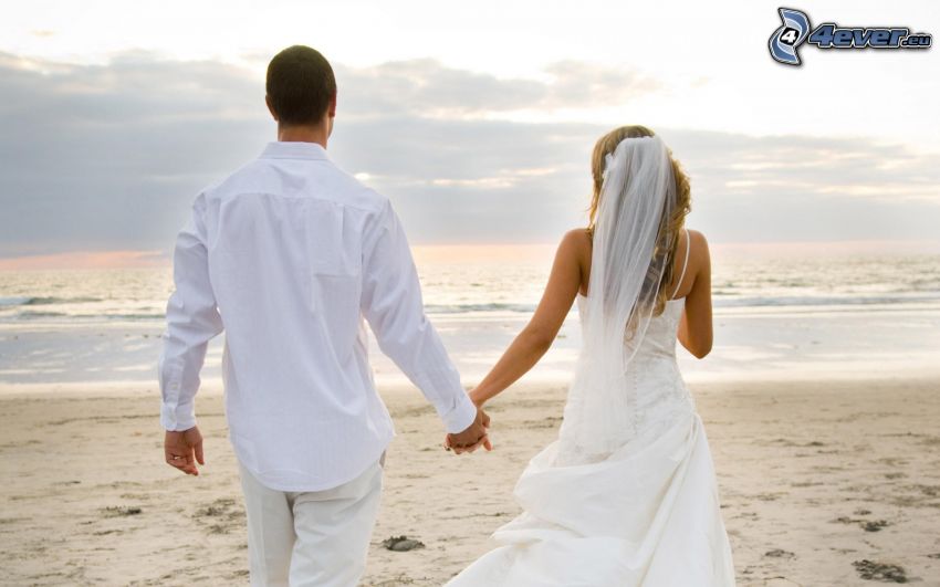 ifjú házasok, homokos tengerpart, tenger