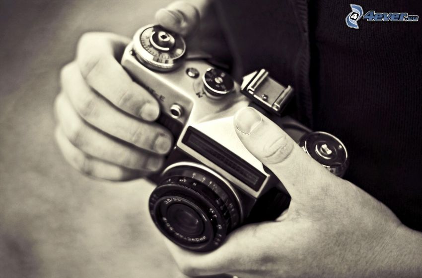 fényképezőgép, kezek