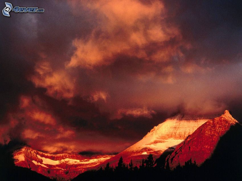 Mount Wilber, Glacier National Park, USA, dombok, felhők